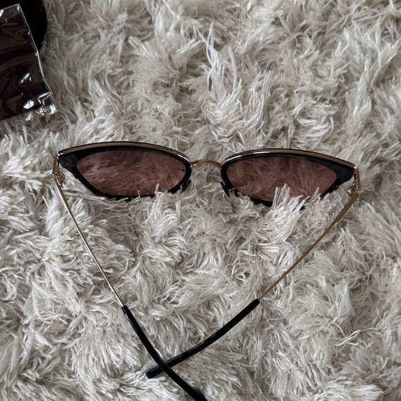 Tom Ford Black and Gold Sunglasses for Women-titanium - Picture 9 of 11